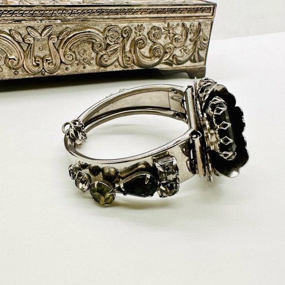 🔥 RARE VINTAGE Crystal Deco Bracelet - Picture 4 of 17